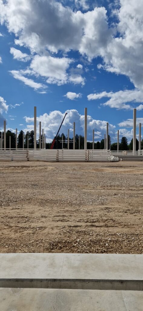 Dzelzsbetona konstrukciju montāža, Grenču iela, Rīga